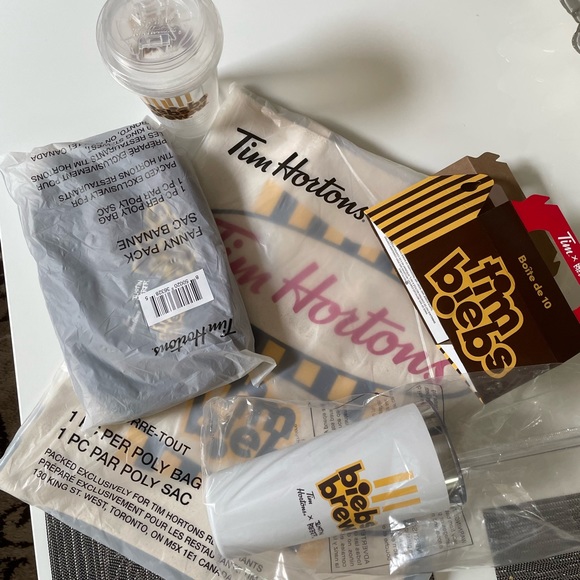 Justin Bieber * Tim Hortons - Picture 2 of 6